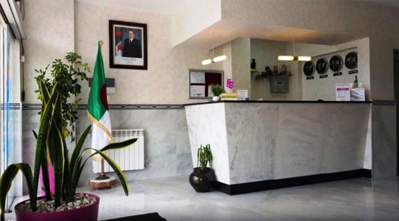 Le Palais Familial Hotel Algiers Bagian luar foto