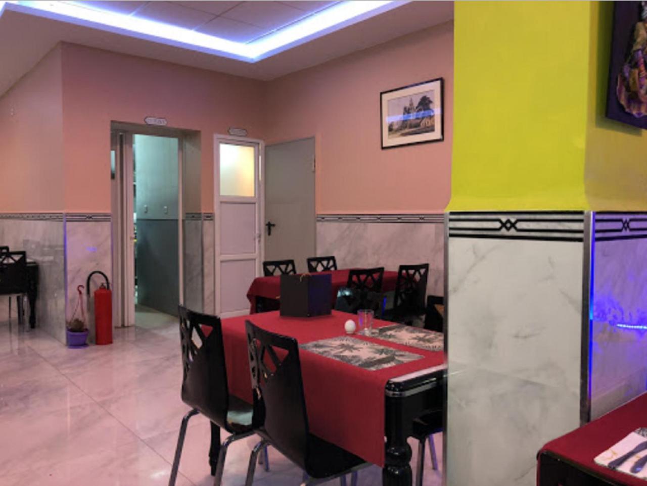Le Palais Familial Hotel Algiers Bagian luar foto