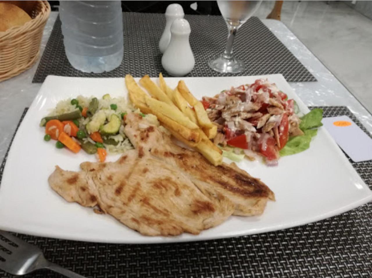 Le Palais Familial Hotel Algiers Bagian luar foto