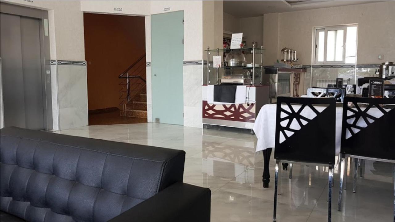 Le Palais Familial Hotel Algiers Bagian luar foto